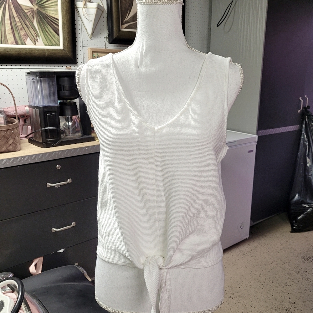 Madewell Tie bottom top Size L